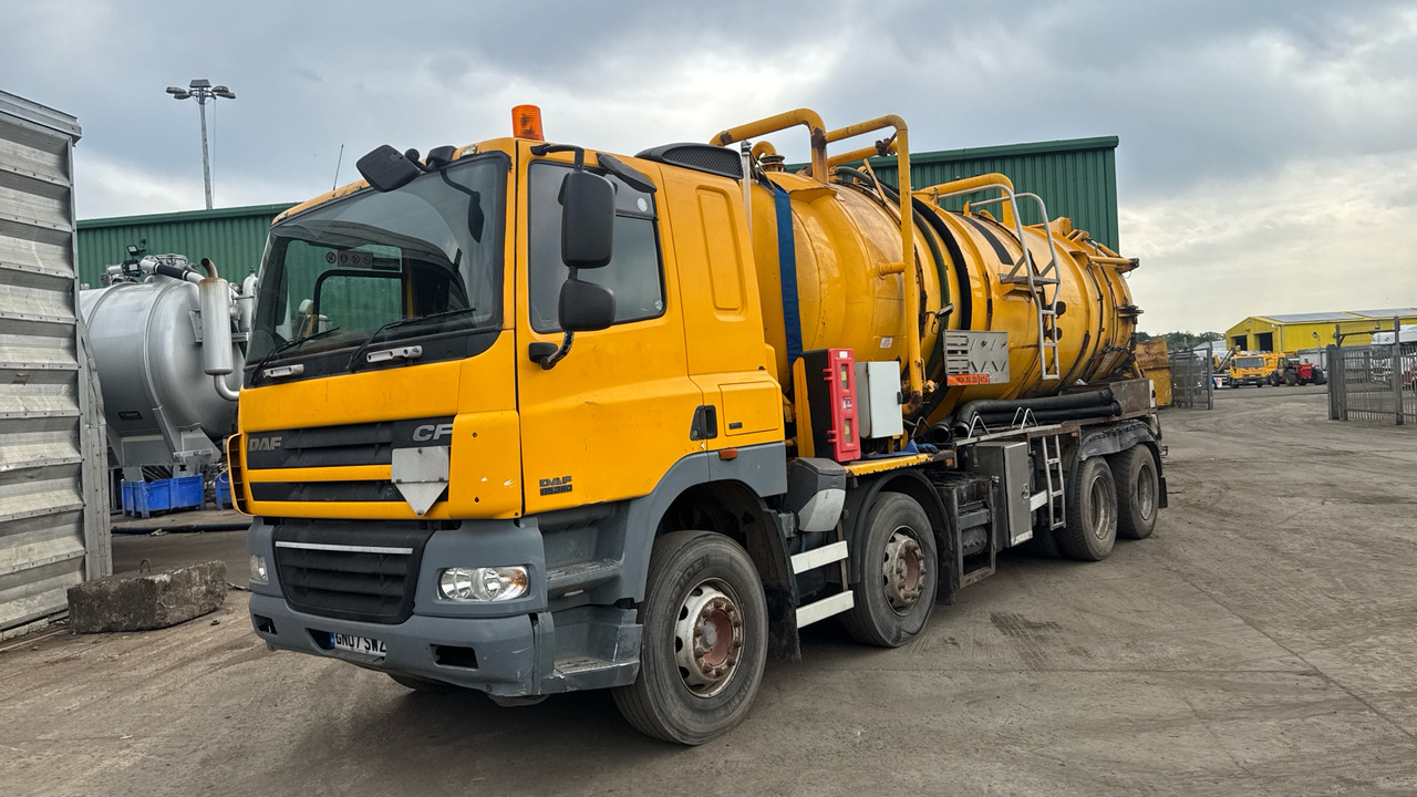 DAF CF 85.360 - Caminhão limpa fossa: foto 2 DAF CF 85.360 - Caminhão limpa fossa: foto 2
