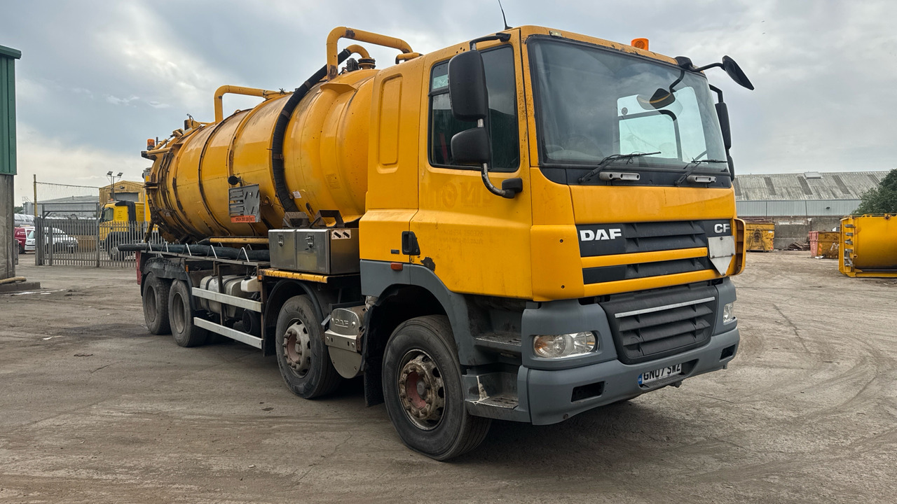 DAF CF 85.360 - Caminhão limpa fossa: foto 1 DAF CF 85.360 - Caminhão limpa fossa: foto 1