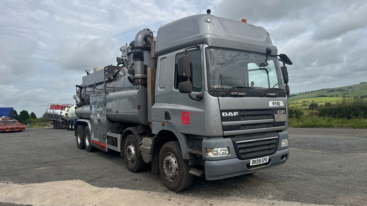 DAF CF 85.410 - Caminhão limpa fossa: foto 1 DAF CF 85.410 - Caminhão limpa fossa: foto 1