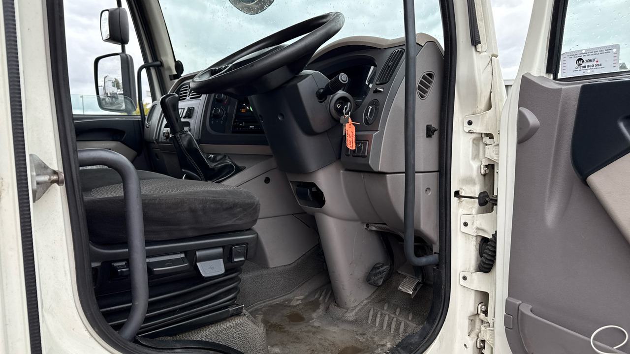 DAF LF 150 - Camião de caixa aberta/ Plataforma, Camião grua: foto 5 DAF LF 150 - Camião de caixa aberta/ Plataforma, Camião grua: foto 5