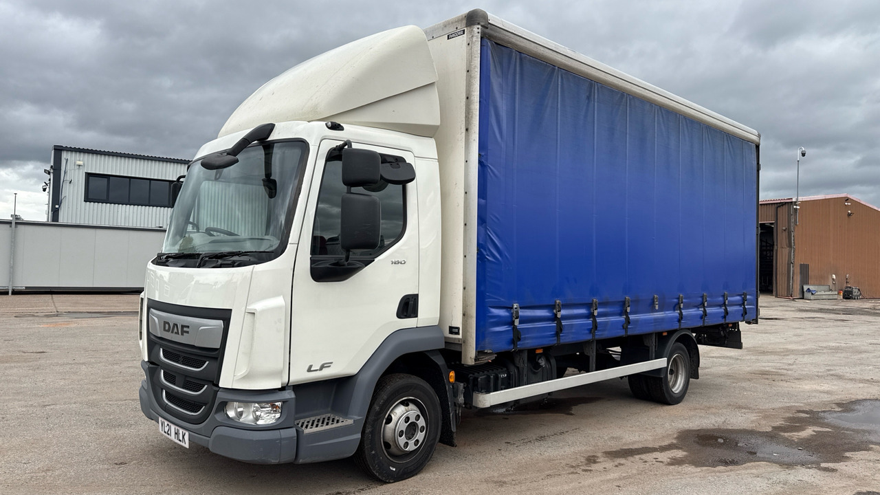 DAF LF 180 - Camião de lona: foto 2 DAF LF 180 - Camião de lona: foto 2