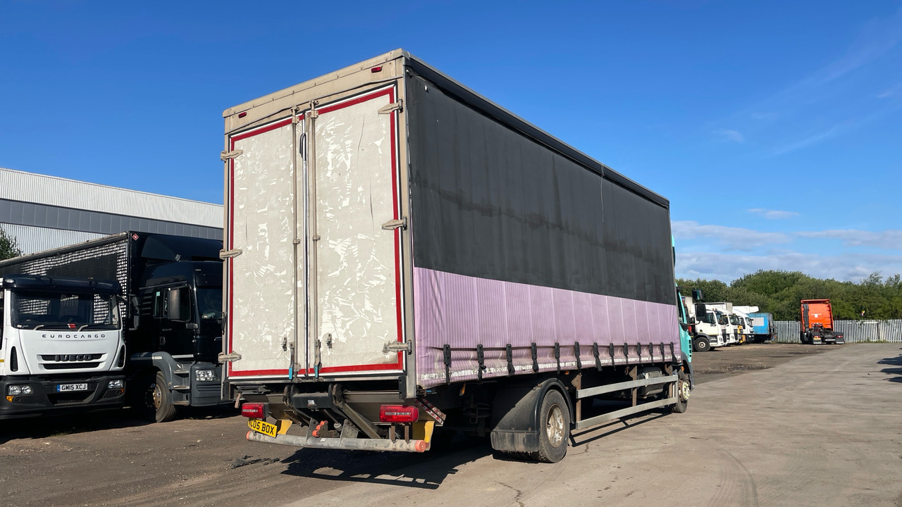 DAF LF 210 - Camião de lona: foto 4 DAF LF 210 - Camião de lona: foto 4