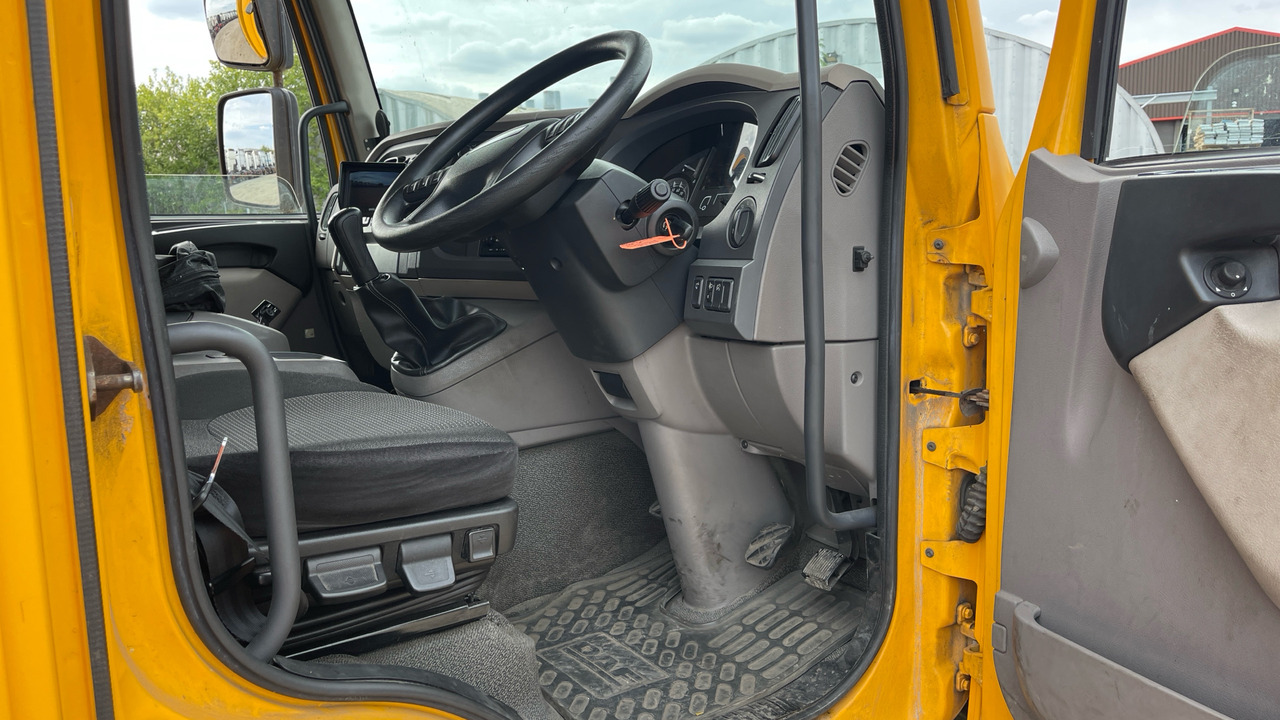 DAF LF 210 - Camião de lona: foto 5 DAF LF 210 - Camião de lona: foto 5