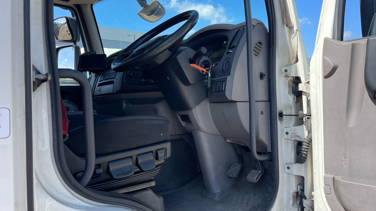DAF LF 220 - Camião chassi: foto 5 DAF LF 220 - Camião chassi: foto 5