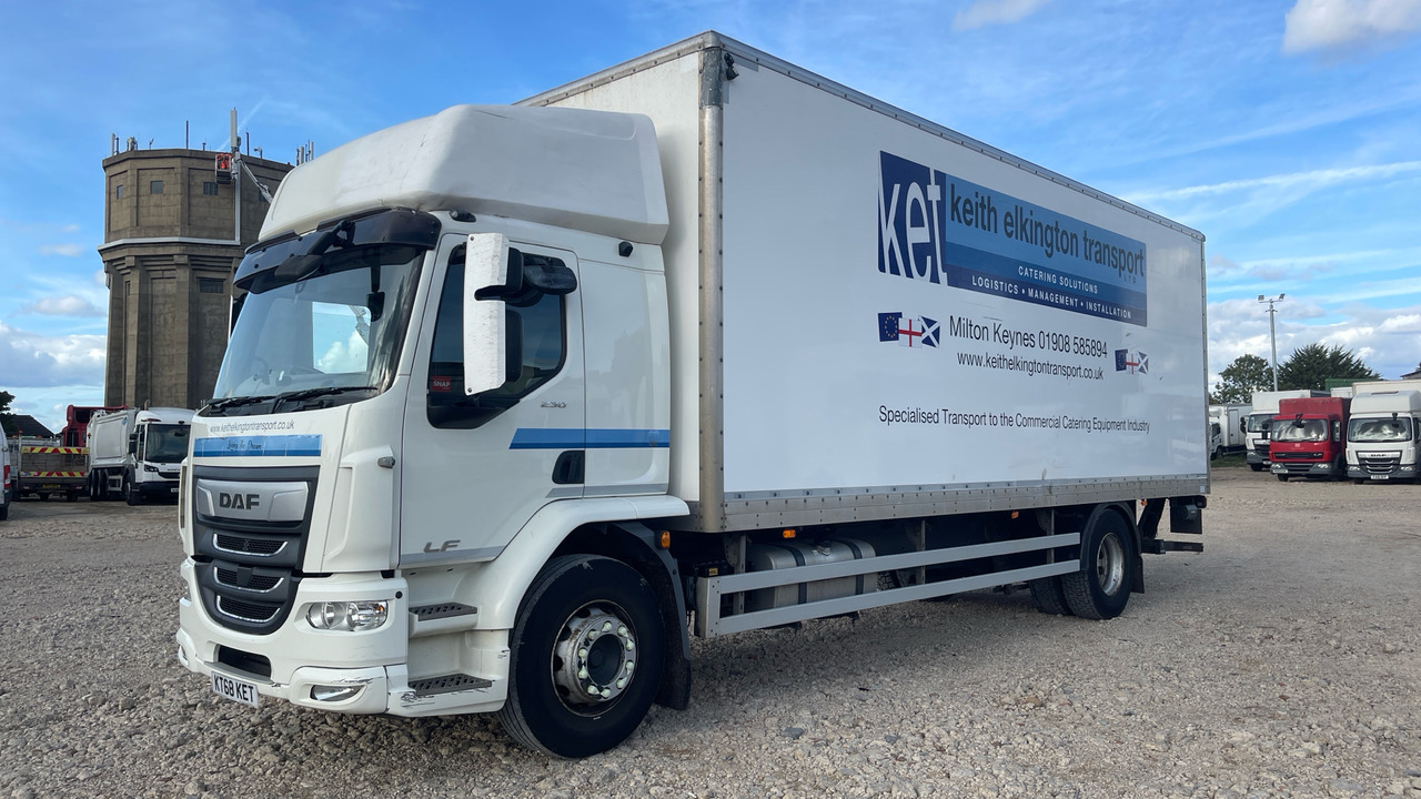 DAF LF 230 - Camião furgão: foto 2 DAF LF 230 - Camião furgão: foto 2