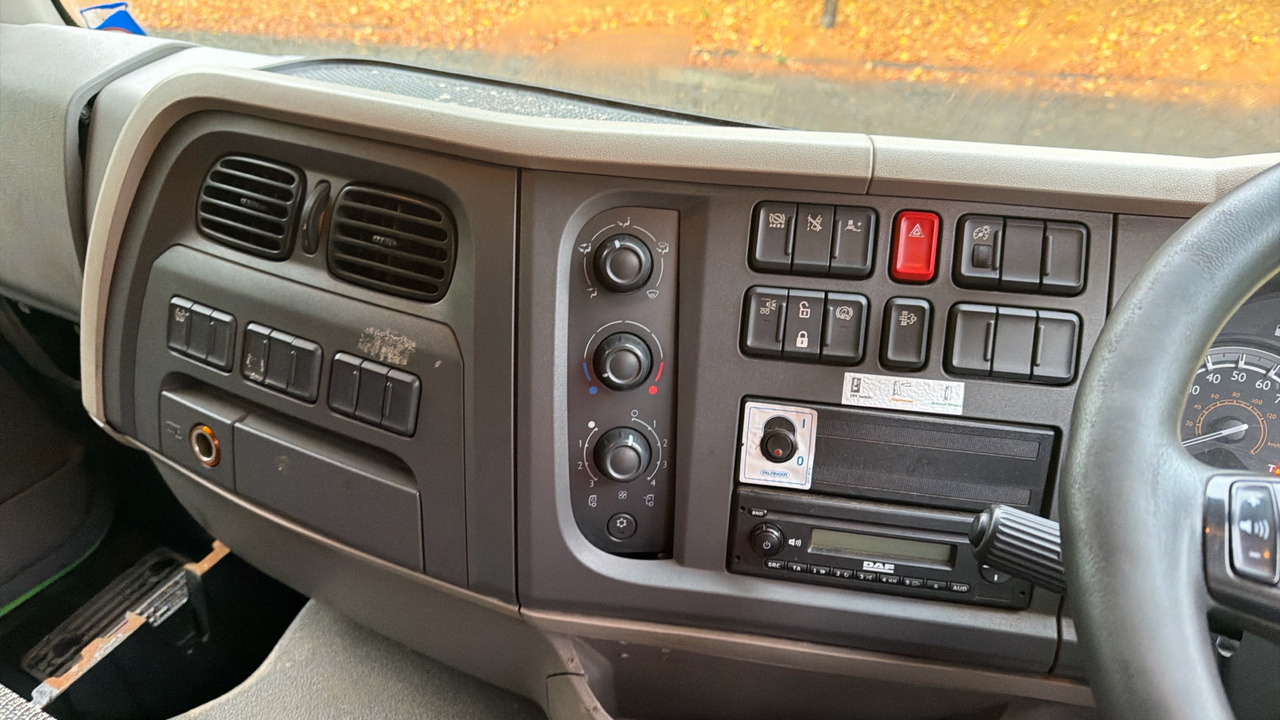 Camião furgão DAF LF 230: foto 7