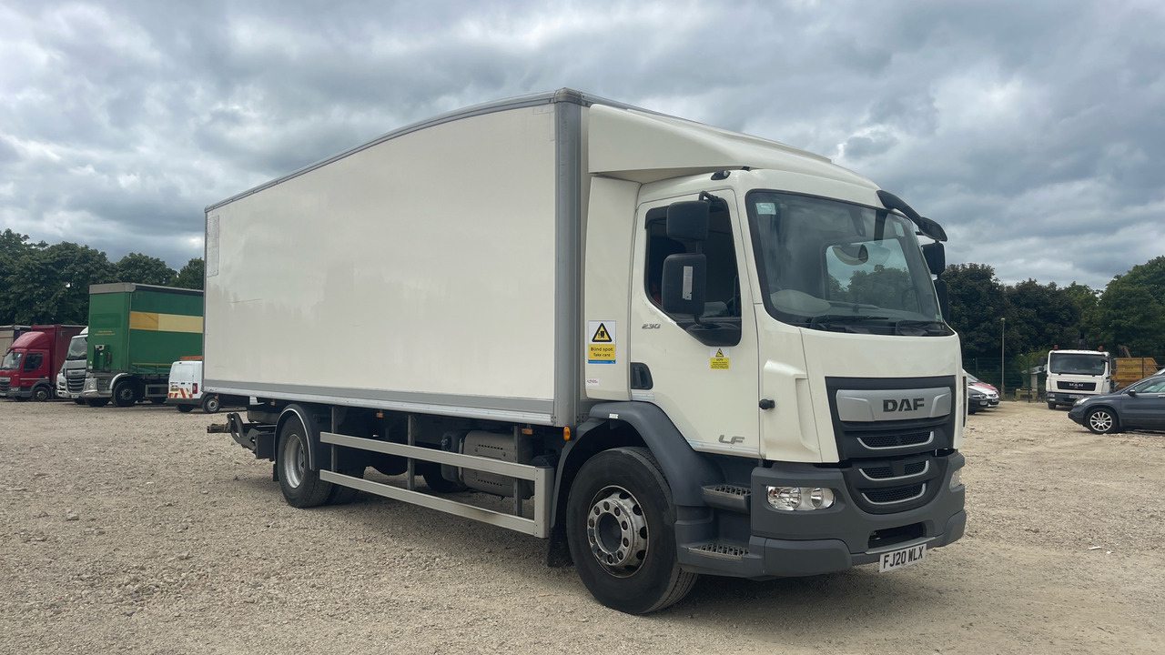 DAF LF 230 - Camião furgão: foto 1 DAF LF 230 - Camião furgão: foto 1
