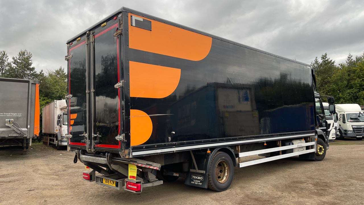 DAF LF 230 - Camião furgão: foto 4 DAF LF 230 - Camião furgão: foto 4