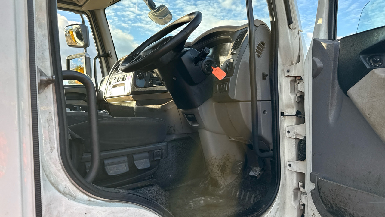 DAF LF 260 - Máquina de asfalto: foto 5 DAF LF 260 - Máquina de asfalto: foto 5