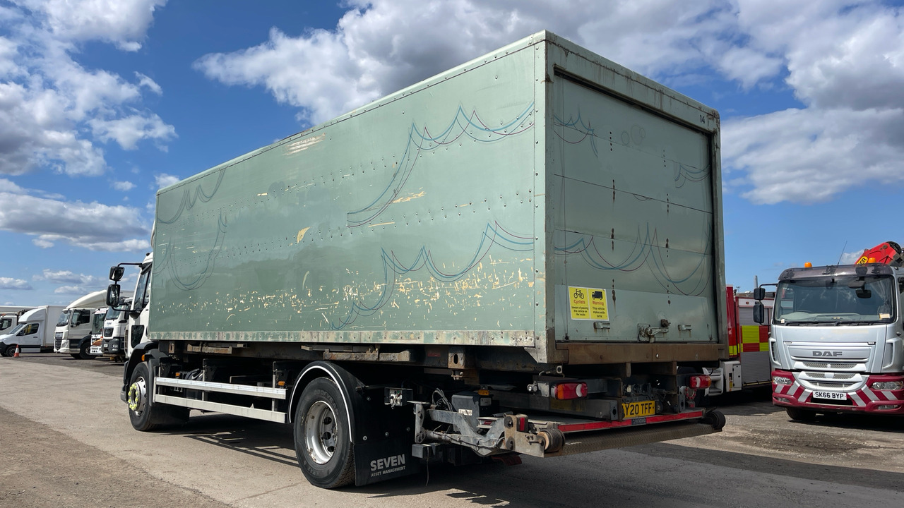 DAF LF 320 - Camião furgão: foto 3 DAF LF 320 - Camião furgão: foto 3