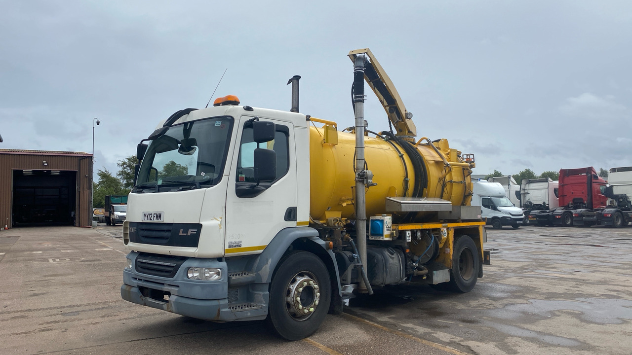 DAF LF 55.250 - Caminhão limpa fossa: foto 2 DAF LF 55.250 - Caminhão limpa fossa: foto 2