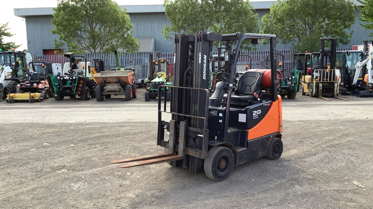 DOOSAN PRO-20 - Empilhadeira a gás: foto 1 DOOSAN PRO-20 - Empilhadeira a gás: foto 1