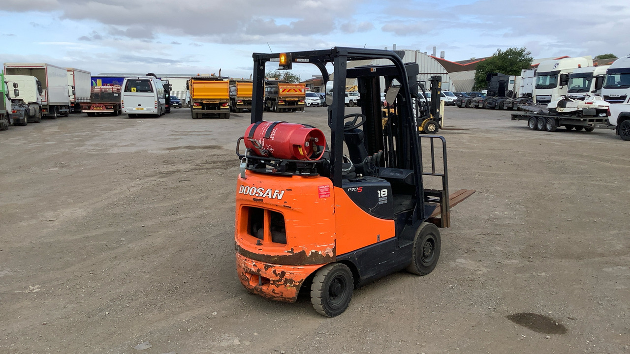 DOOSAN PRO5-18 - Empilhadeira a gás: foto 3 DOOSAN PRO5-18 - Empilhadeira a gás: foto 3