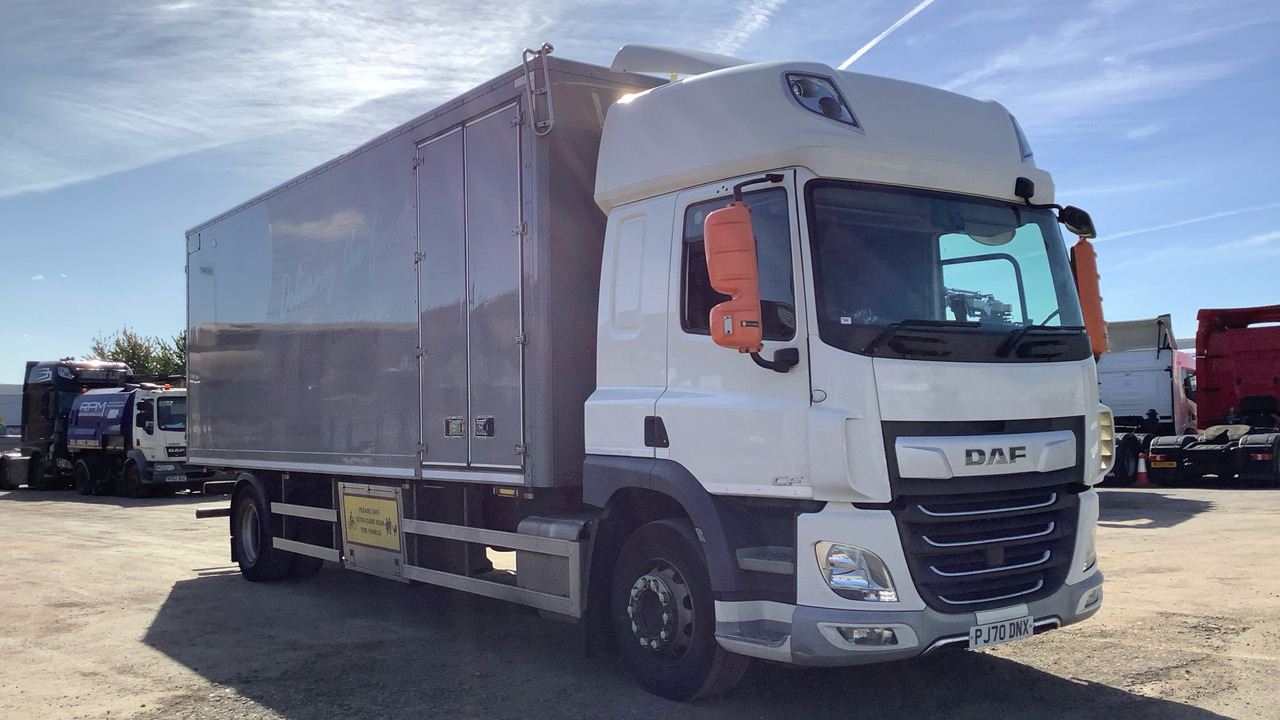 Daf CF 370 - Camião furgão: foto 1 Daf CF 370 - Camião furgão: foto 1