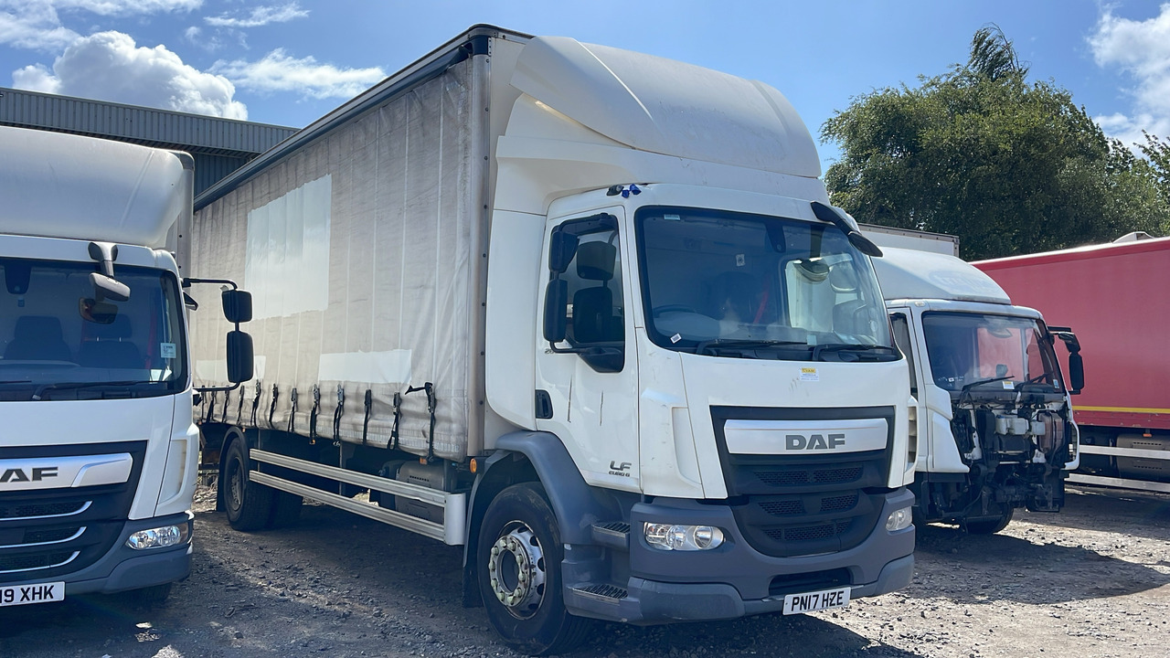 Daf LF 260 - Camião de lona: foto 1 Daf LF 260 - Camião de lona: foto 1