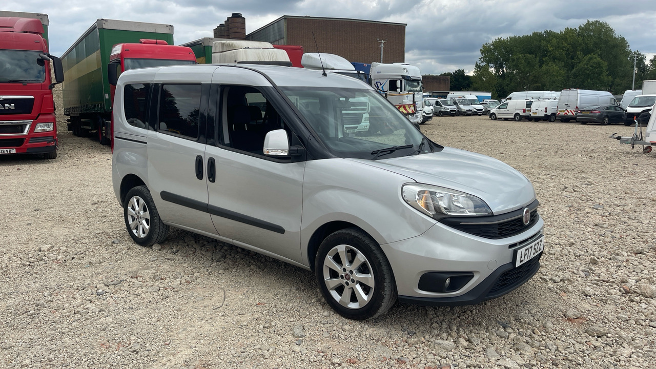 FIAT DOBLO 1.6 MULTIJET - Carrinha cabine dupla: foto 1 FIAT DOBLO 1.6 MULTIJET - Carrinha cabine dupla: foto 1
