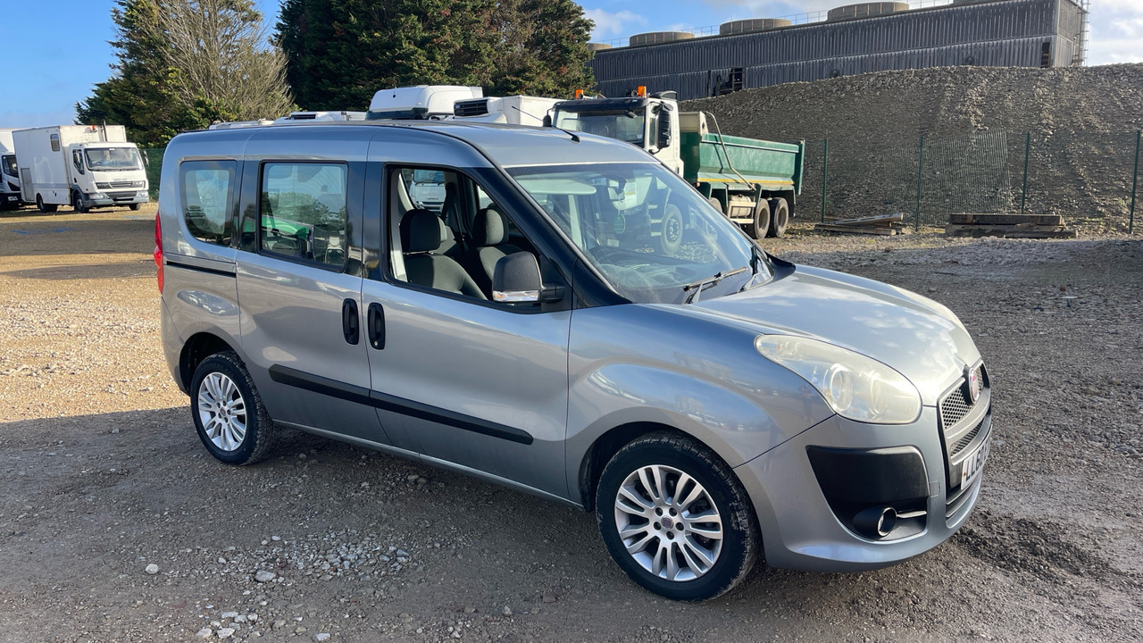 FIAT DOBLO 1.6 Multijet 105PS - Carrinha: foto 1 FIAT DOBLO 1.6 Multijet 105PS - Carrinha: foto 1