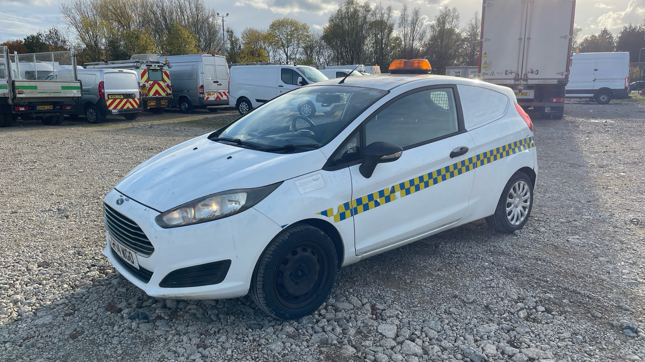 FORD FIESTA 1.5 TDCI - Automóvel: foto 2 FORD FIESTA 1.5 TDCI - Automóvel: foto 2