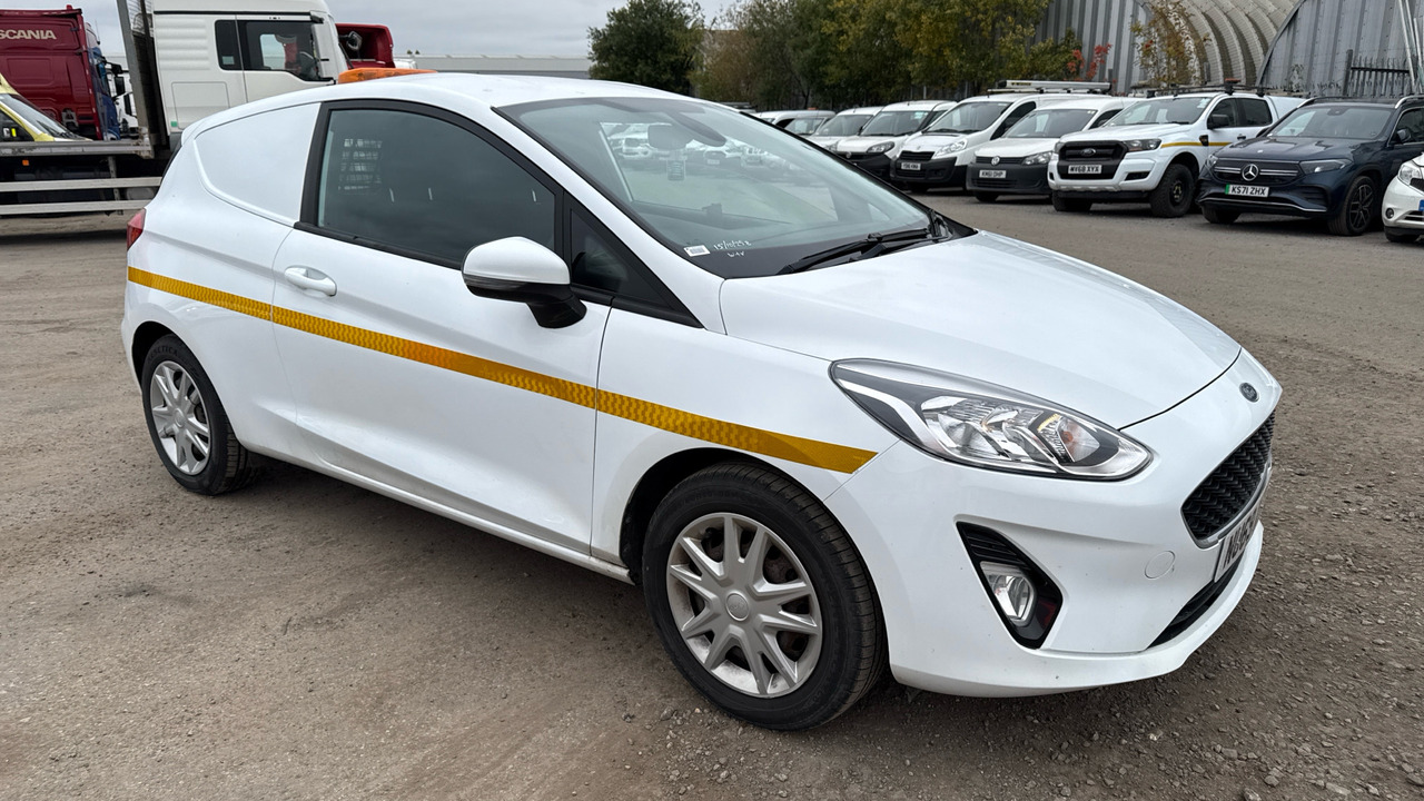 FORD FIESTA 1.5 TDCi - Automóvel: foto 1 FORD FIESTA 1.5 TDCi - Automóvel: foto 1
