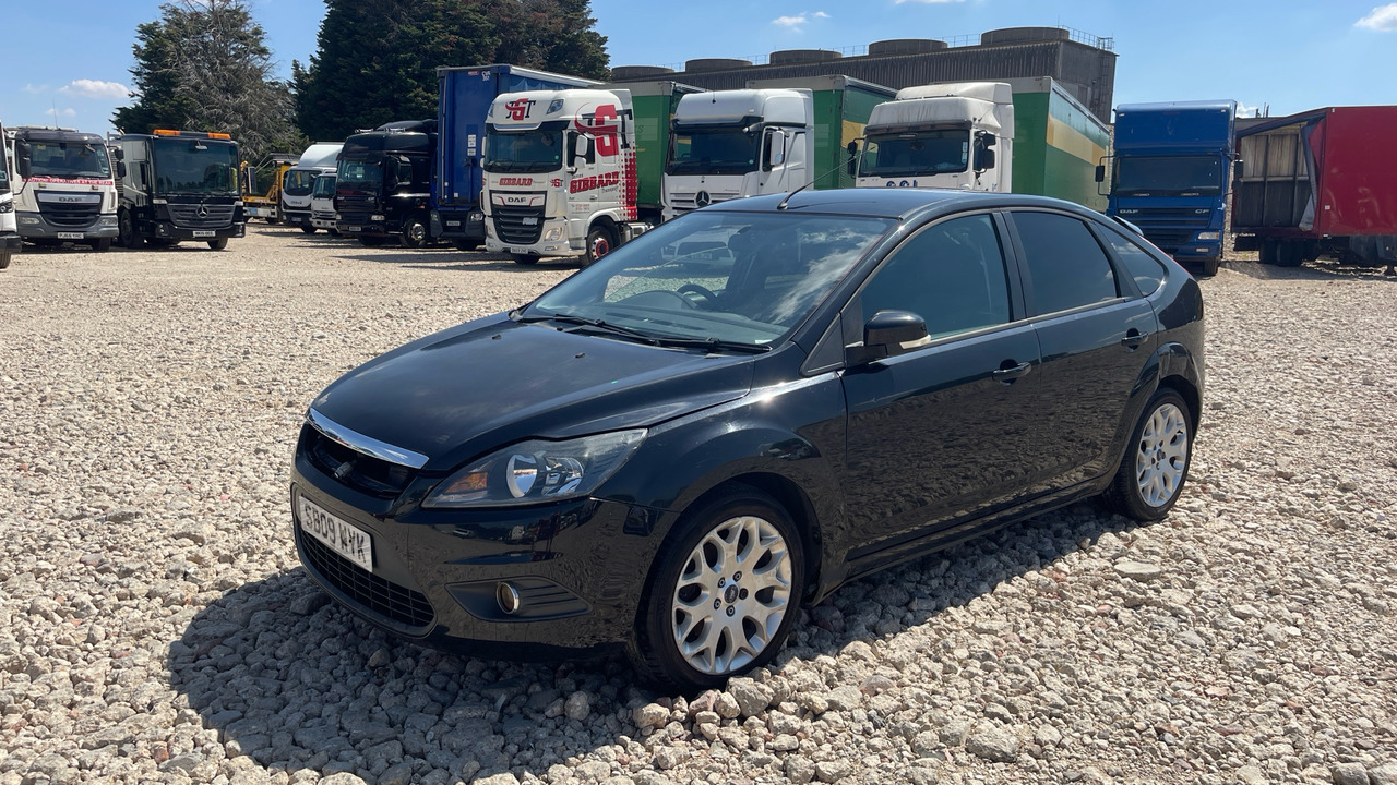 FORD FOCUS 115 1.8 TDCI - Hatchback: foto 2 FORD FOCUS 115 1.8 TDCI - Hatchback: foto 2