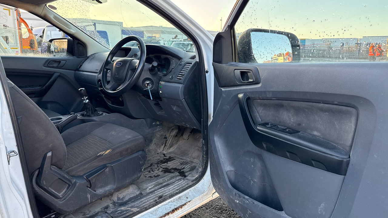 FORD RANGER XL 2.2 TDCi 150ps - Pick-up, Carrinha cabine dupla: foto 5 FORD RANGER XL 2.2 TDCi 150ps - Pick-up, Carrinha cabine dupla: foto 5