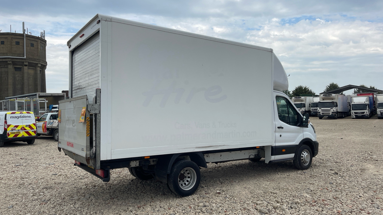 FORD TRANSIT 2.0 ECOBLUE 130PS - Carrinha de contentor: foto 4 FORD TRANSIT 2.0 ECOBLUE 130PS - Carrinha de contentor: foto 4