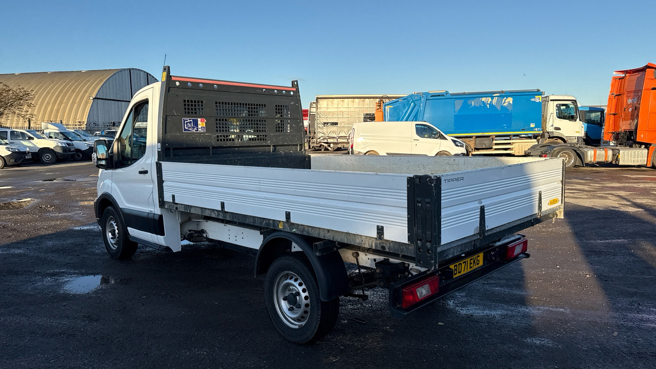 FORD TRANSIT 350 2.0 ECOBLUE 130PS - Carrinha basculante: foto 3 FORD TRANSIT 350 2.0 ECOBLUE 130PS - Carrinha basculante: foto 3