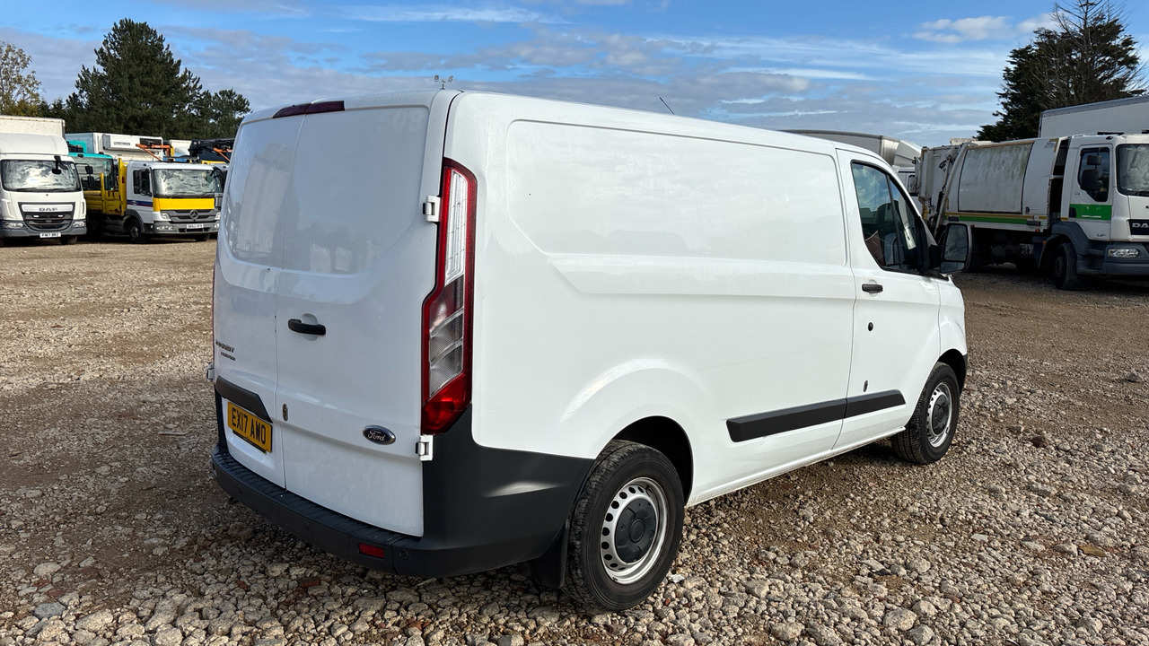 FORD TRANSIT CUSTOM 270 2.0 TDCi 105ps Low Roof Van - Furgão compacto: foto 4 FORD TRANSIT CUSTOM 270 2.0 TDCi 105ps Low Roof Van - Furgão compacto: foto 4