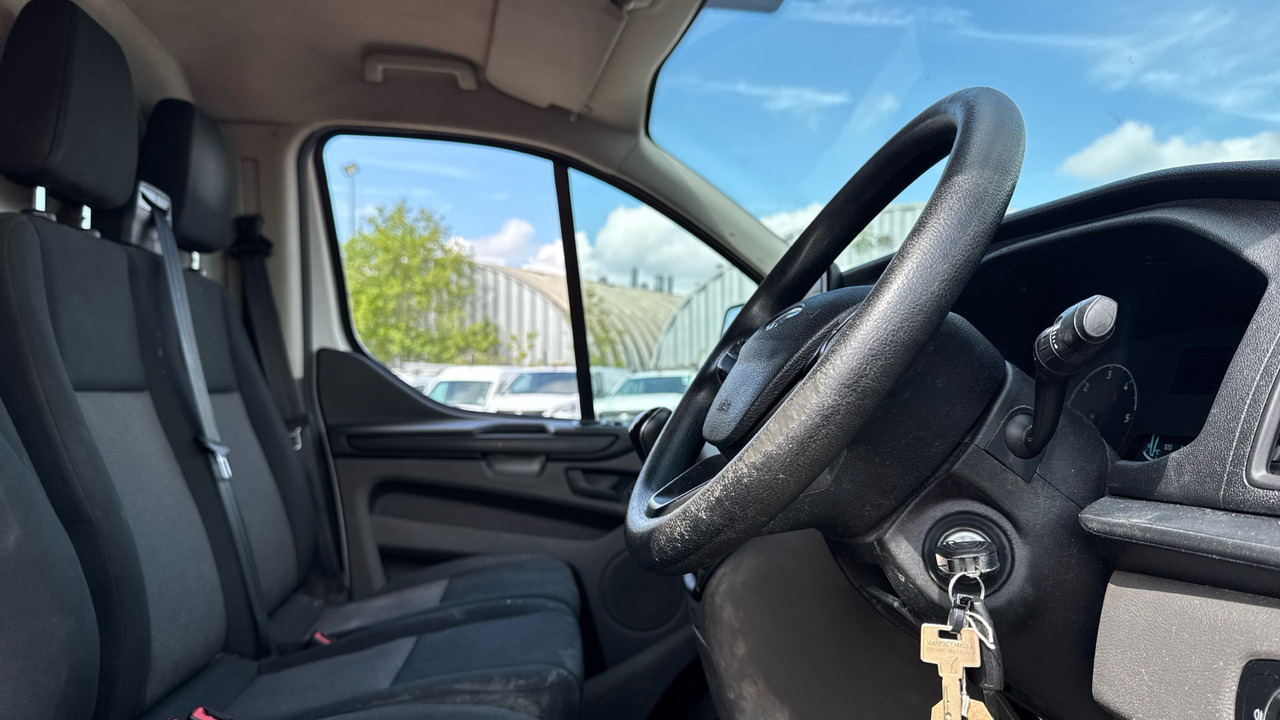 FORD TRANSIT CUSTOM 300 2.0 TDCI ECO BLUE 105PS - Furgão compacto: foto 5 FORD TRANSIT CUSTOM 300 2.0 TDCI ECO BLUE 105PS - Furgão compacto: foto 5