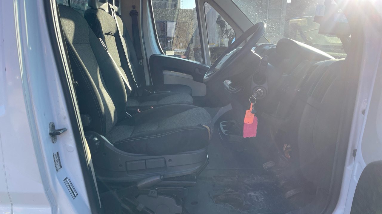 Fiat Ducato 35 35 MAXI 2.3 MULTIJET 130PS - Carrinha de caixa aberta: foto 5 Fiat Ducato 35 35 MAXI 2.3 MULTIJET 130PS - Carrinha de caixa aberta: foto 5