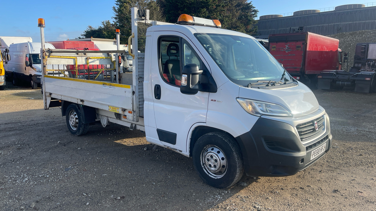 Fiat Ducato 35 35 MAXI 2.3 MULTIJET 130PS - Carrinha de caixa aberta: foto 1 Fiat Ducato 35 35 MAXI 2.3 MULTIJET 130PS - Carrinha de caixa aberta: foto 1