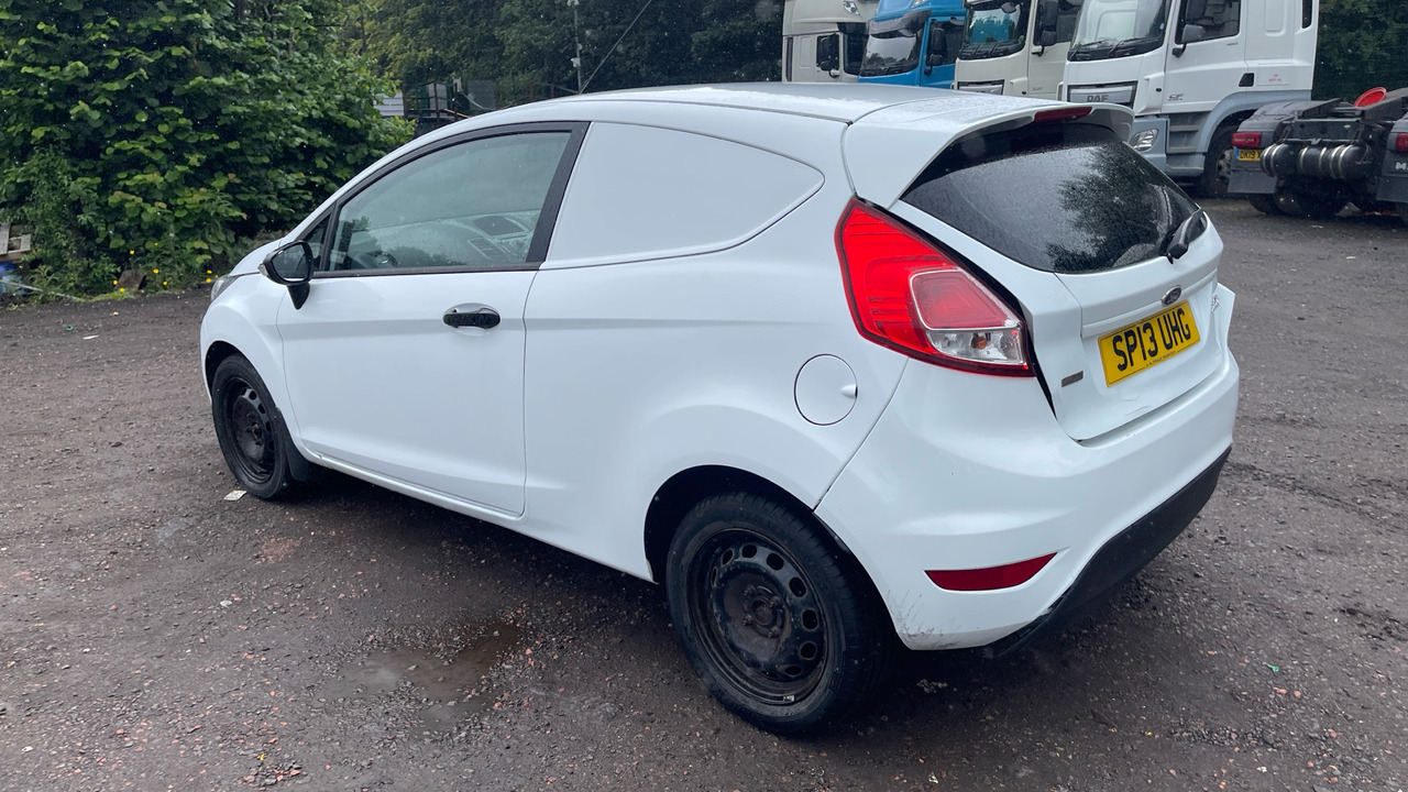 Ford Fiesta Base 1.5 TDCi 75ps - Automóvel: foto 3 Ford Fiesta Base 1.5 TDCi 75ps - Automóvel: foto 3