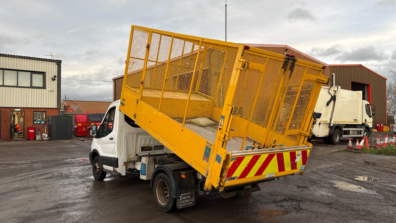 Ford Transit 350 2.0 TDCI 130PS - Carrinha basculante: foto 3 Ford Transit 350 2.0 TDCI 130PS - Carrinha basculante: foto 3