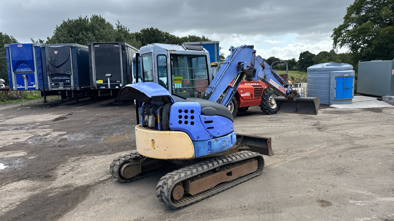 Hitachi EX40UR-3 - Mini escavadeira: foto 4 Hitachi EX40UR-3 - Mini escavadeira: foto 4