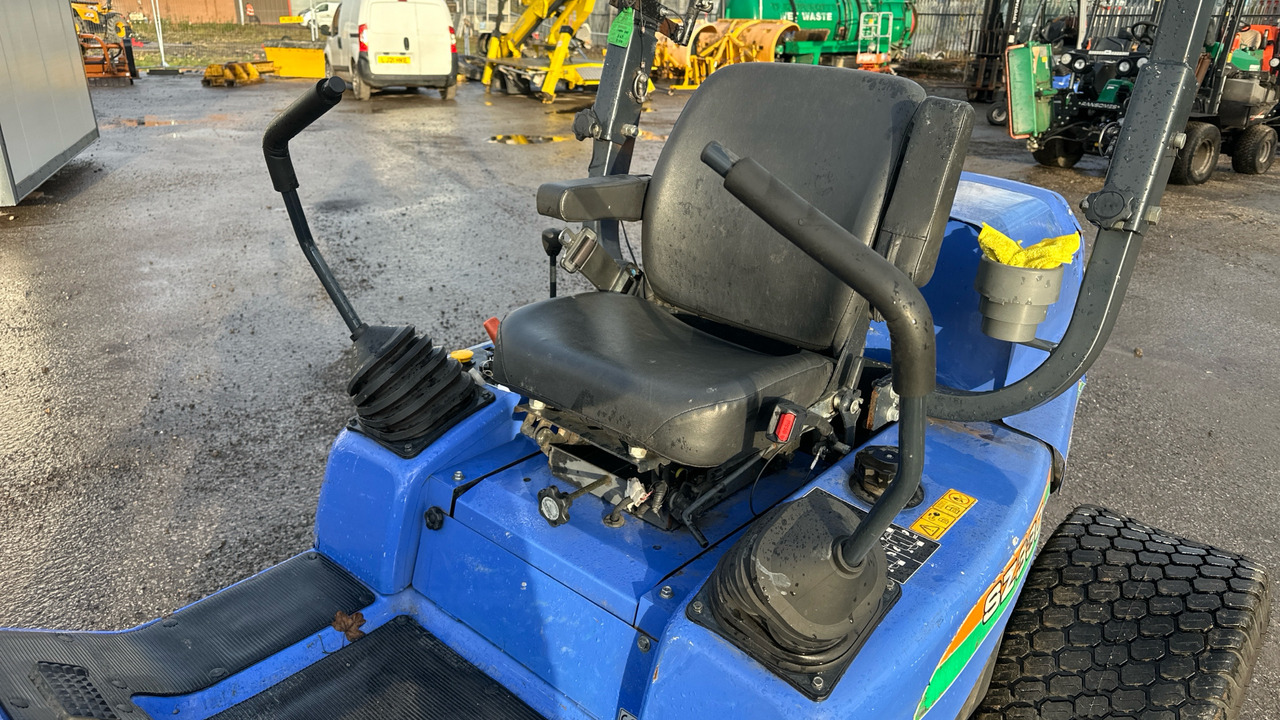 ISEKI SZ330 - Cortador de grama: foto 5 ISEKI SZ330 - Cortador de grama: foto 5