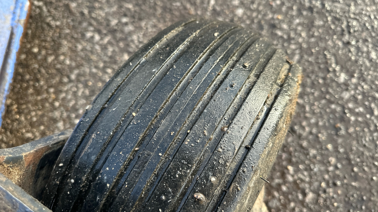 Cortador de grama ISEKI SZ330: foto 17 Cortador de grama ISEKI SZ330: foto 17