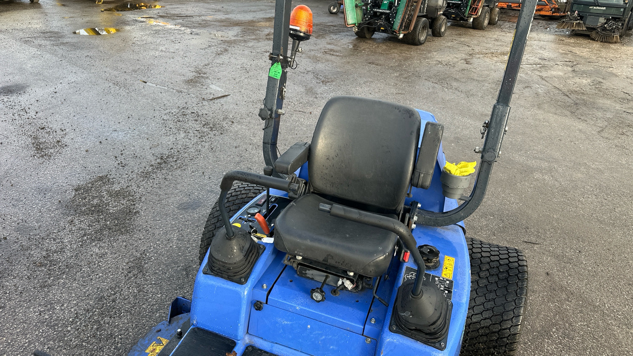 Cortador de grama ISEKI SZ330: foto 8 Cortador de grama ISEKI SZ330: foto 8