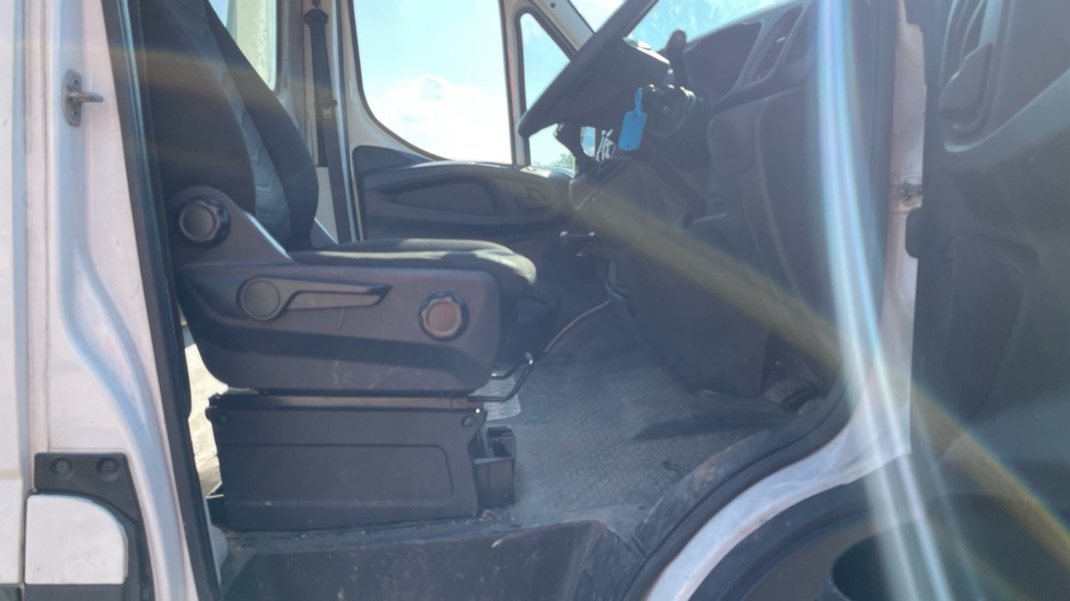 IVECO DAILY 2.3 35-140 HI-MATIC - Carrinha frigorífica: foto 5 IVECO DAILY 2.3 35-140 HI-MATIC - Carrinha frigorífica: foto 5