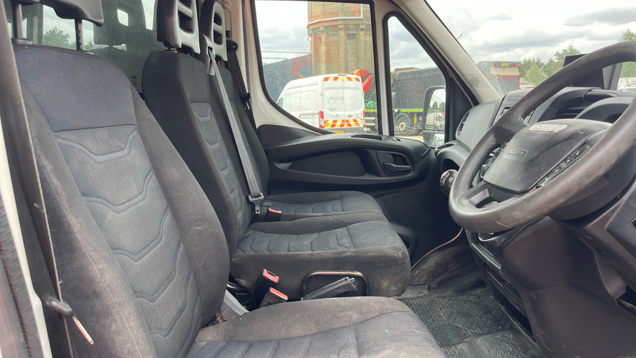 IVECO DAILY 35-140 - Carrinha basculante: foto 5 IVECO DAILY 35-140 - Carrinha basculante: foto 5