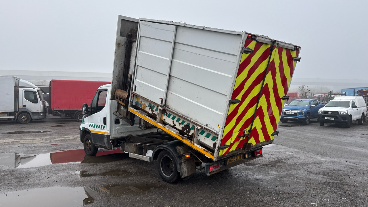 IVECO DAILY 50C15 - Caminhão de lixo: foto 3 IVECO DAILY 50C15 - Caminhão de lixo: foto 3