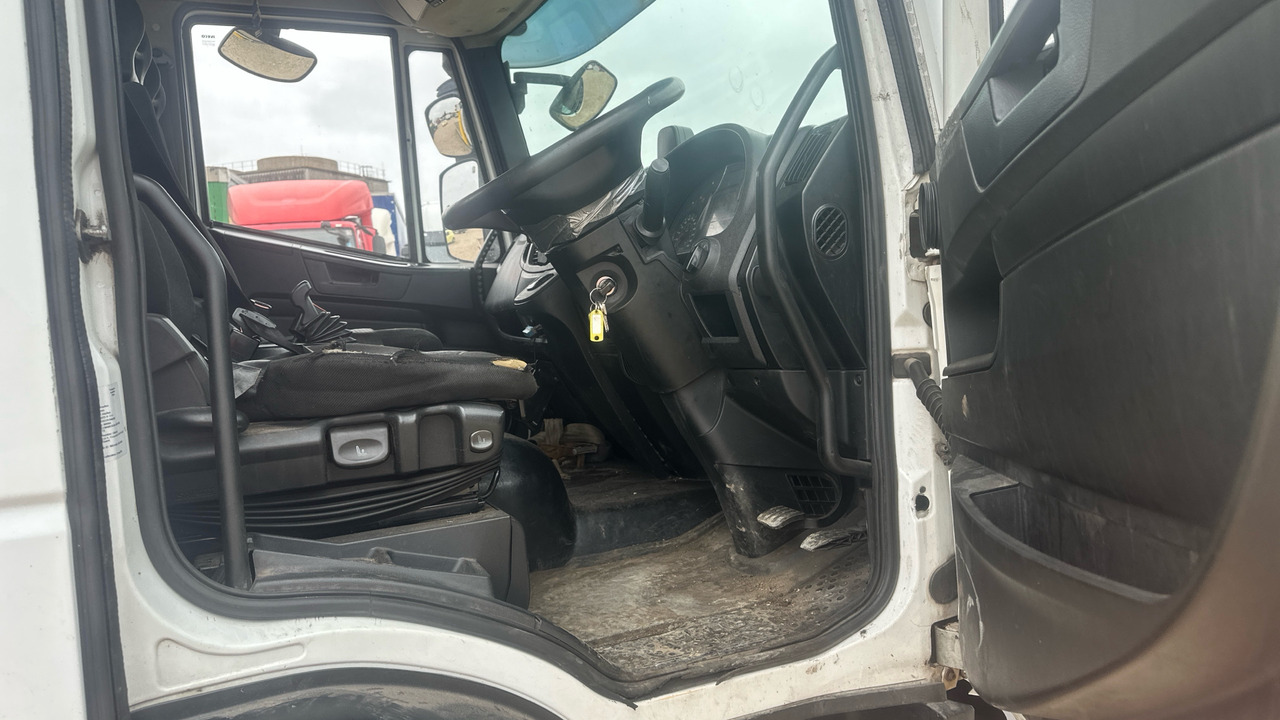 IVECO EUROCARGO 100-190 - Caminhão reboque: foto 5 IVECO EUROCARGO 100-190 - Caminhão reboque: foto 5