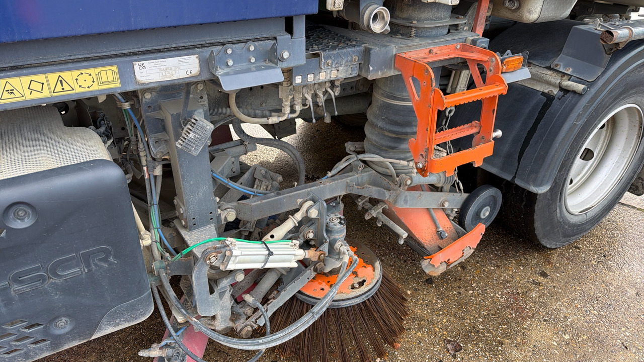 Varredora urbana IVECO EUROCARGO 150-250: foto 12