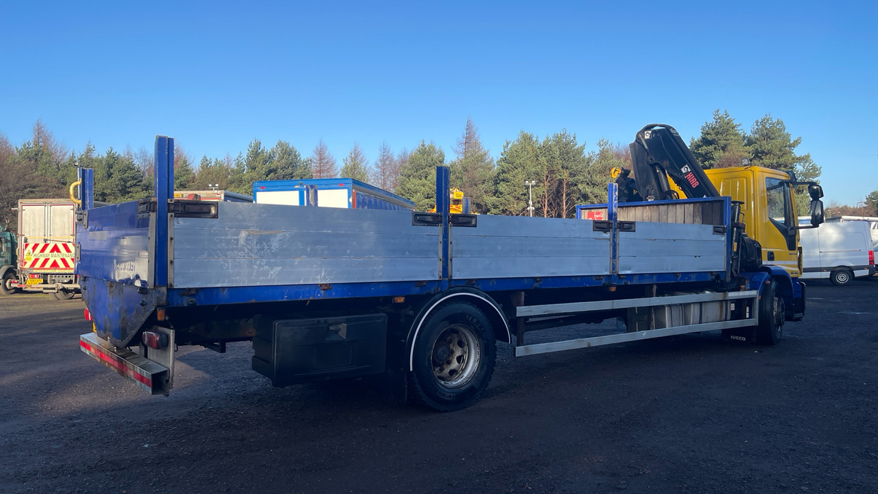 IVECO EUROCARGO 180-280 - Camião de caixa aberta/ Plataforma, Camião grua: foto 4 IVECO EUROCARGO 180-280 - Camião de caixa aberta/ Plataforma, Camião grua: foto 4