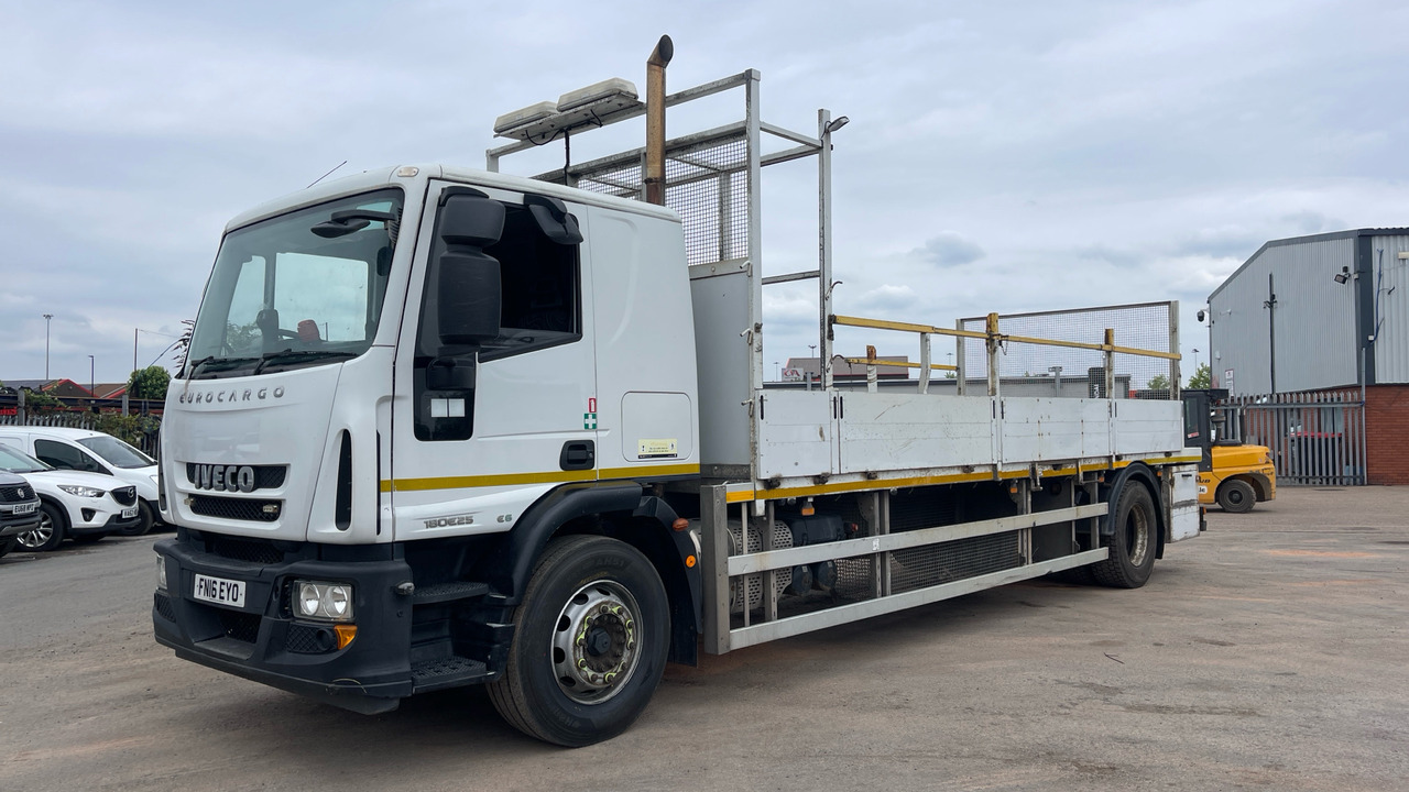 IVECO EUROCARGO 180E25 - Camião de caixa aberta/ Plataforma: foto 2 IVECO EUROCARGO 180E25 - Camião de caixa aberta/ Plataforma: foto 2