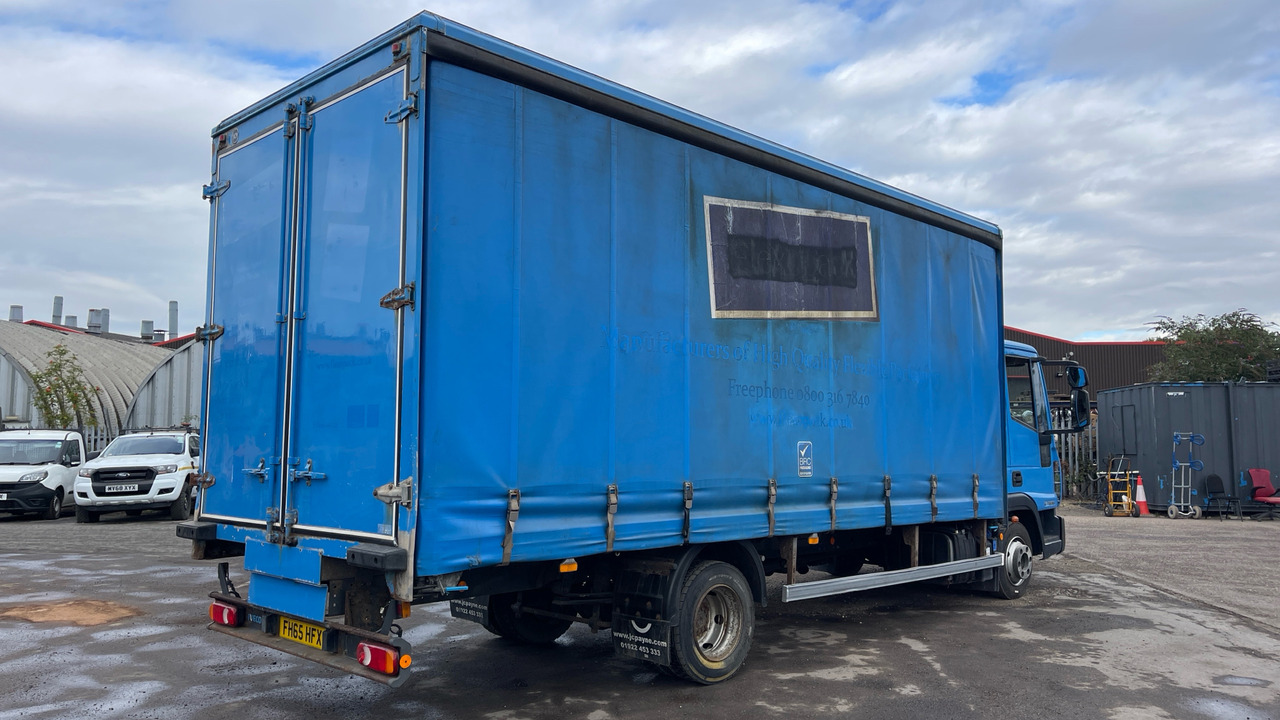 IVECO EUROCARGO 75E16 - Camião de lona: foto 4 IVECO EUROCARGO 75E16 - Camião de lona: foto 4
