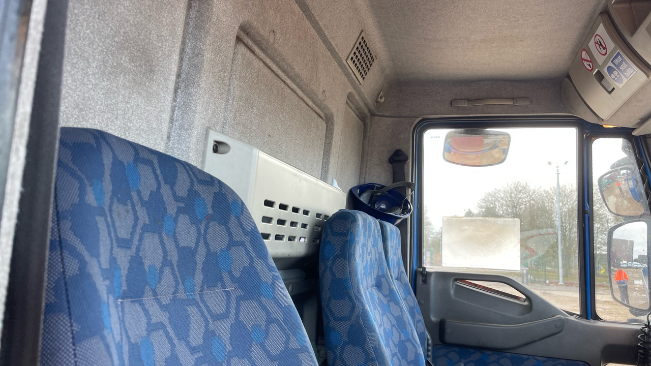 Camião de caixa aberta/ Plataforma IVECO EUROCARGO 75E16: foto 8