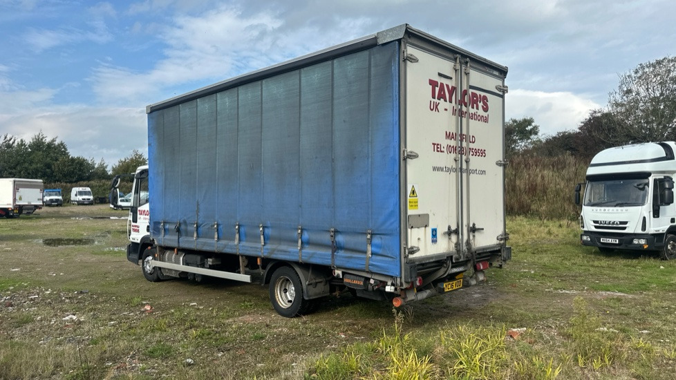 IVECO EUROCARGO 75E16 - Camião de lona: foto 3 IVECO EUROCARGO 75E16 - Camião de lona: foto 3