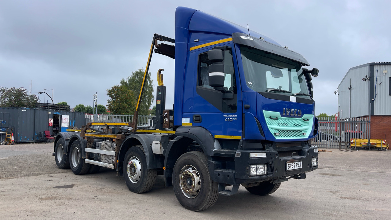 IVECO TRAKKER 410 - Camião polibenne: foto 1 IVECO TRAKKER 410 - Camião polibenne: foto 1