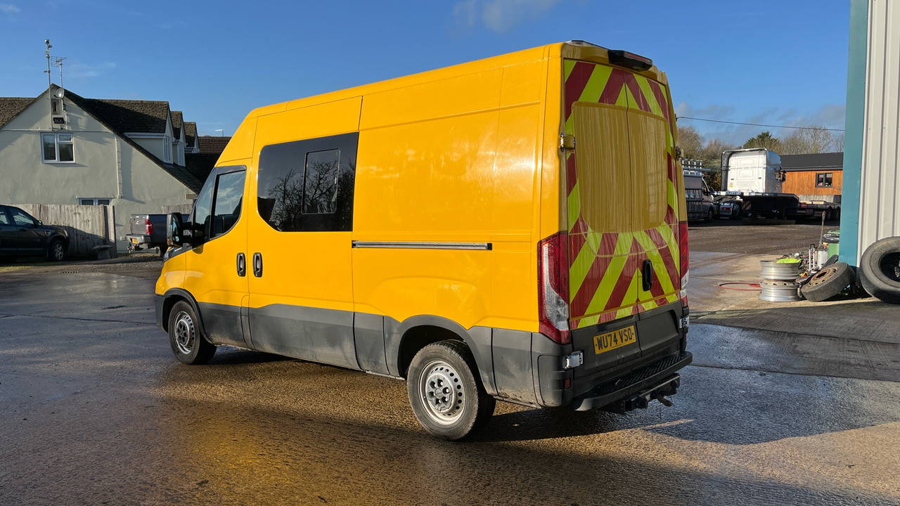 Iveco Daily 35-140 - Carrinha cabine dupla: foto 3 Iveco Daily 35-140 - Carrinha cabine dupla: foto 3