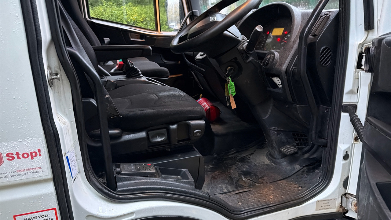 Iveco Eurocargo 120-210 - Camião de lona: foto 5 Iveco Eurocargo 120-210 - Camião de lona: foto 5